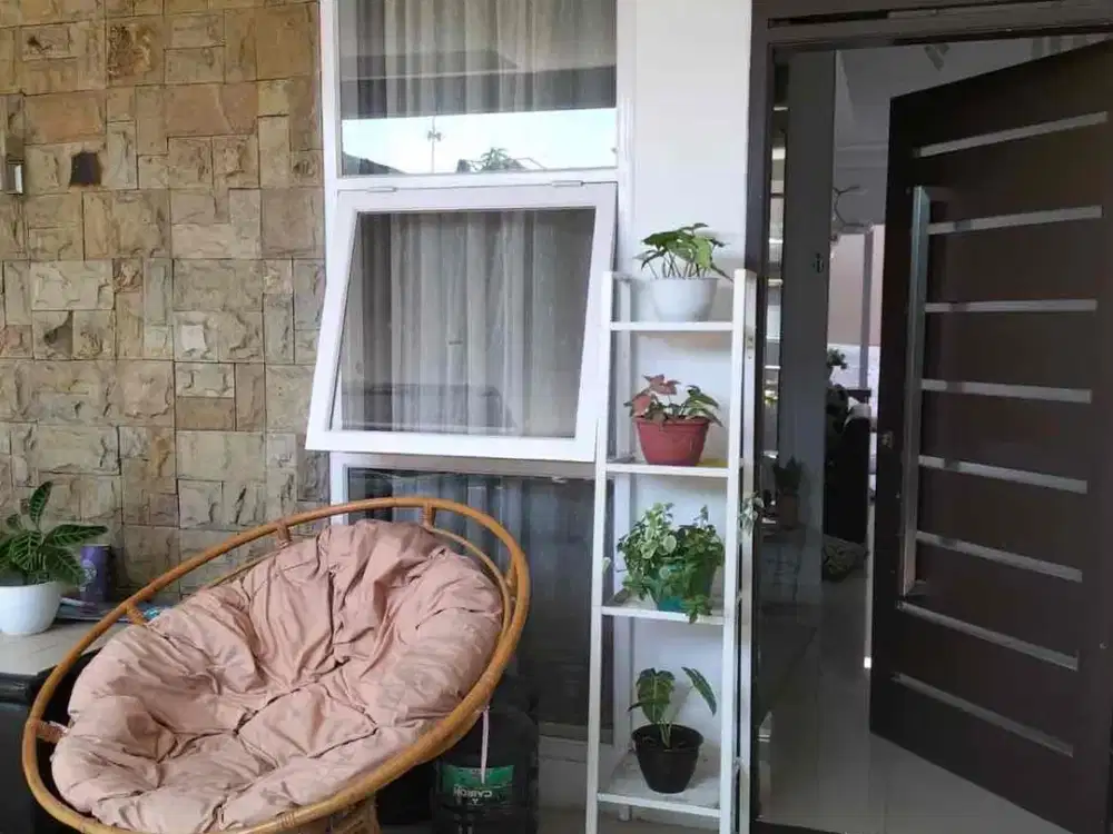 Rumah Siap Huni Semi Furnish Bagus Terawat