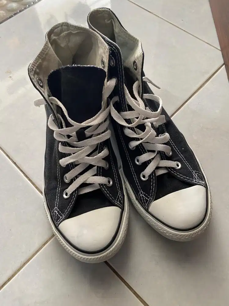 Sepatu converse PL