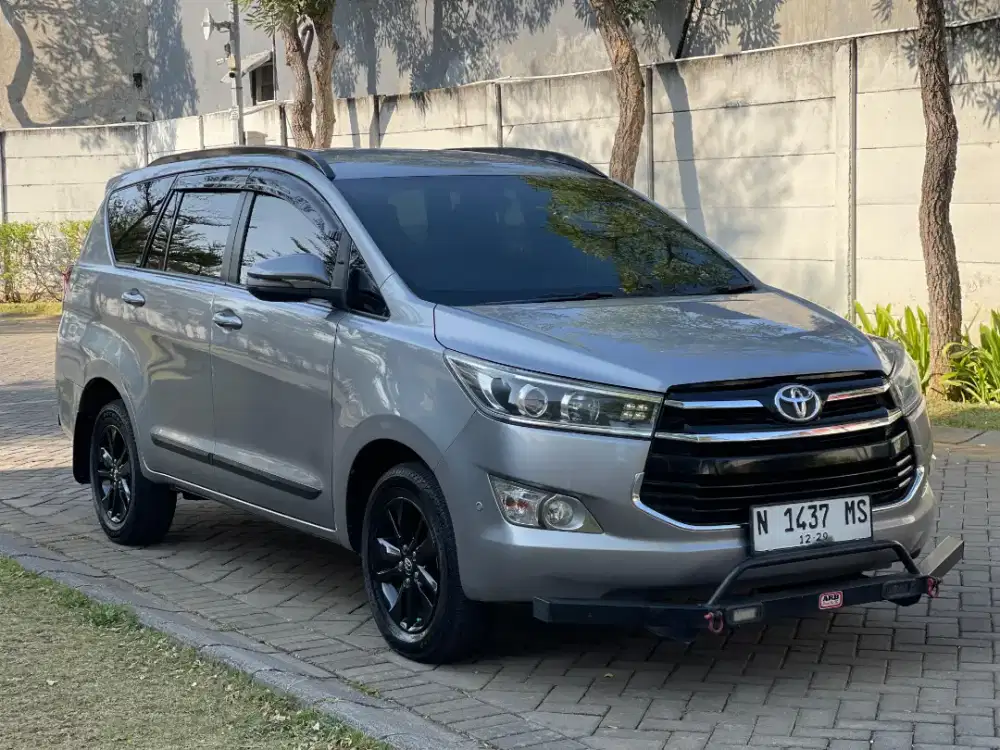 Innova V luxury diesel matic