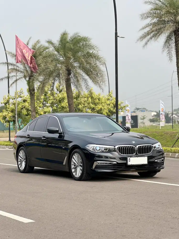 BMW 530I Luxury Line G30 — 2019