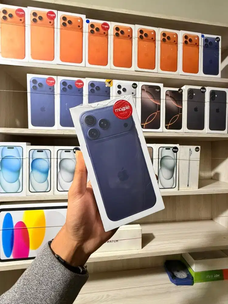 iPhone 17 Pro Max 256GB Deep Blue BNIB iBox 0 Timer Green Pill