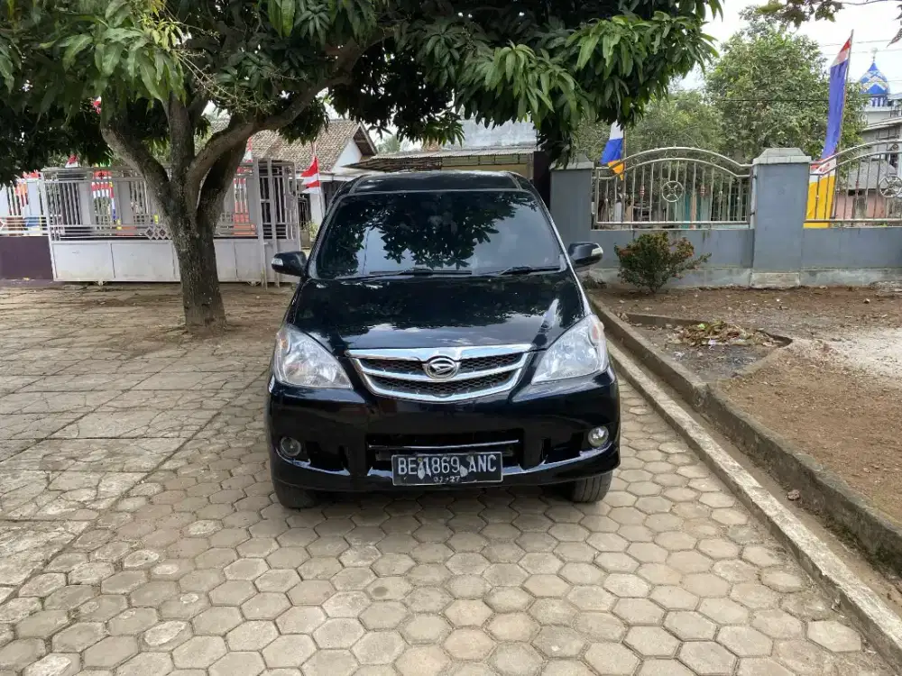 XENIA Li FAMILY 2010 manual 1.0 cc