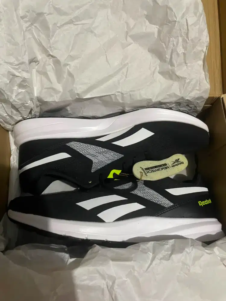 Sepatu Reebok Running