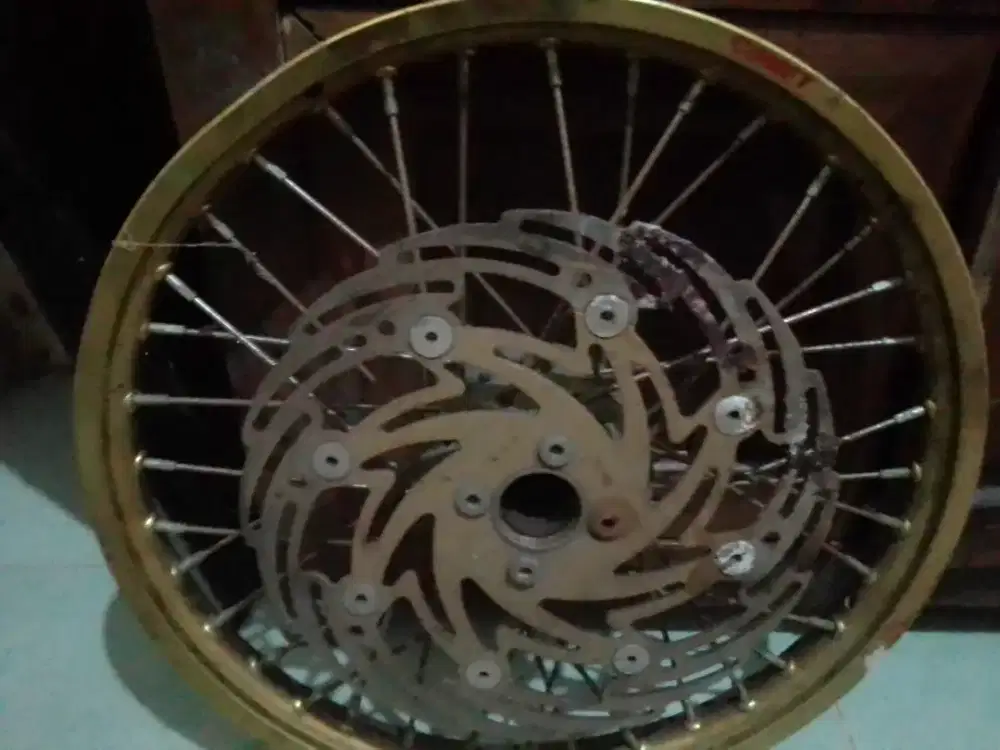 velk motor ukuran 17 merk comet sepasang