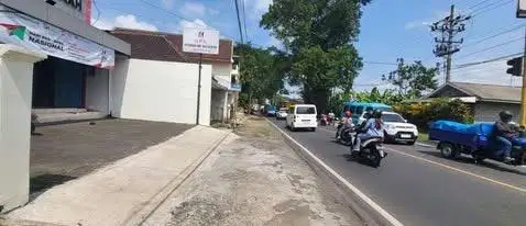 Di jual rumah + gudang