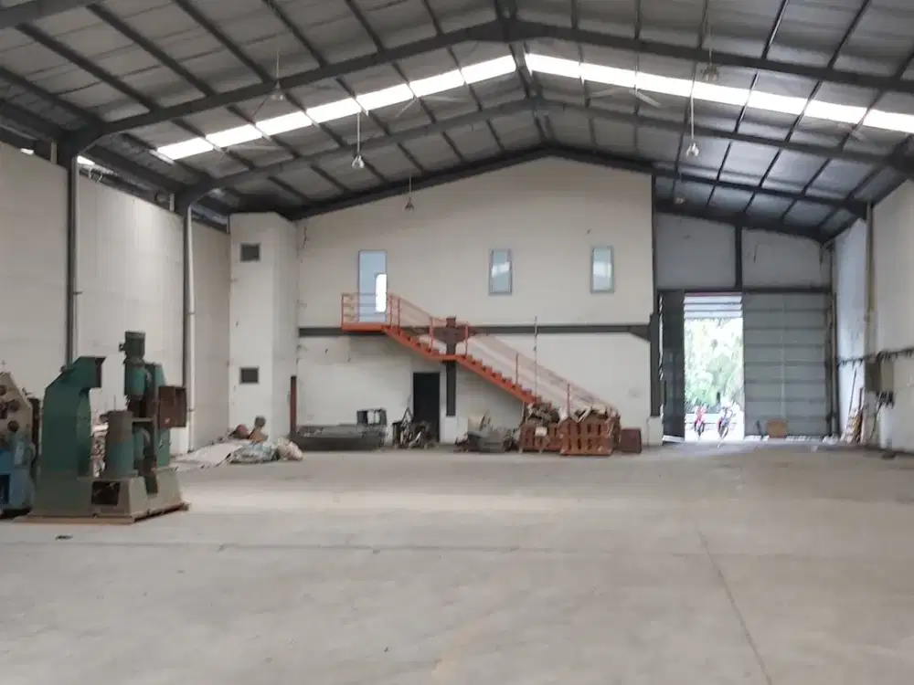 Sewa gudang/pbrk 1450m2 di kws industri di cikarang bekasi
