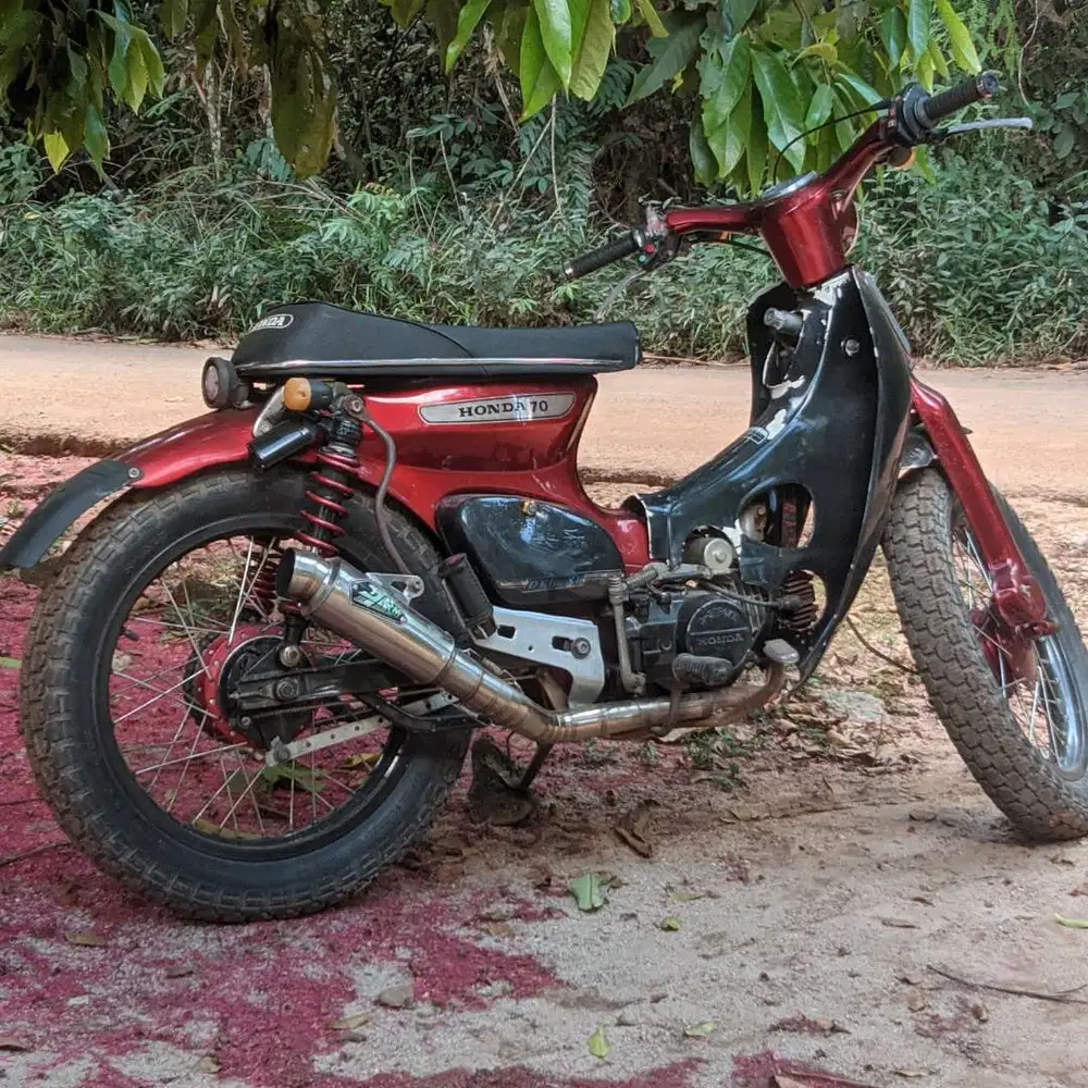 HONDA C70 TAHUN 1979