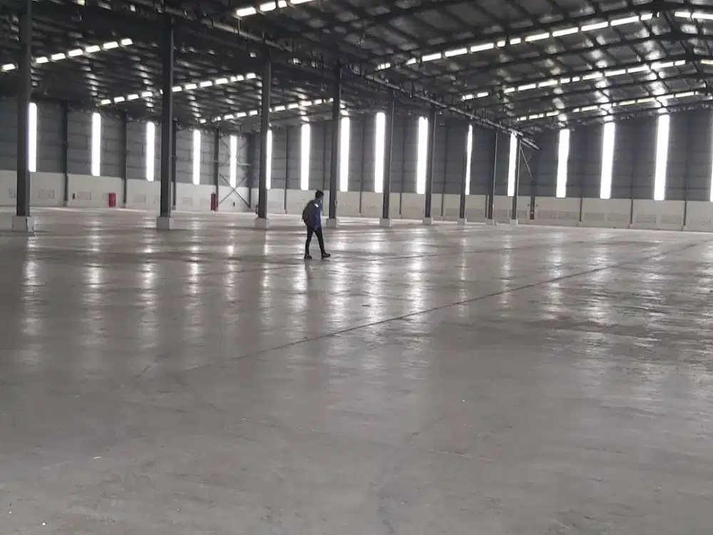 Disewakan gudang 7000m2 dlm kws industri delta silicon cikarang bekasi