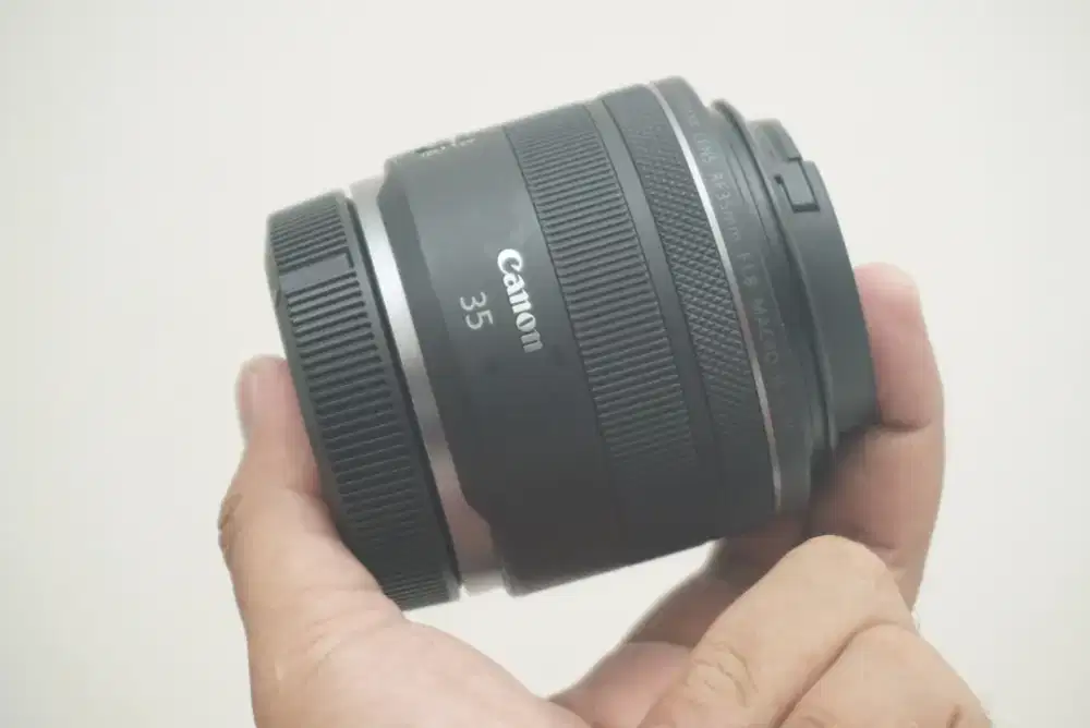 CANON RF 35mm F1.8 MACRO IS STM LENSA 35 mm F/1.8 EOS R