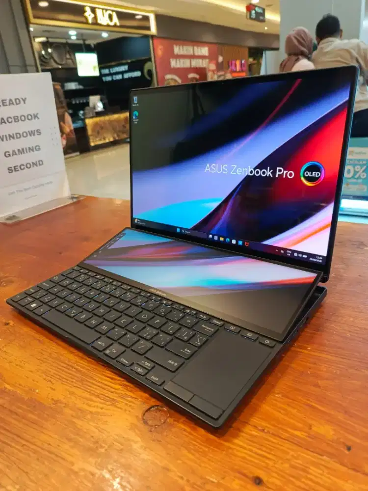 Asus Zenbook Duo UX8402Z