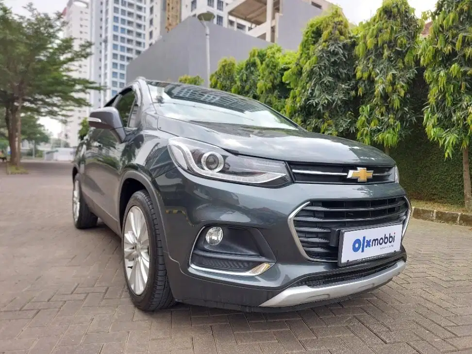 DP MURAH Chevrolet Trax 1.4 Premier Bensin-AT 2018 Abu CTYIB