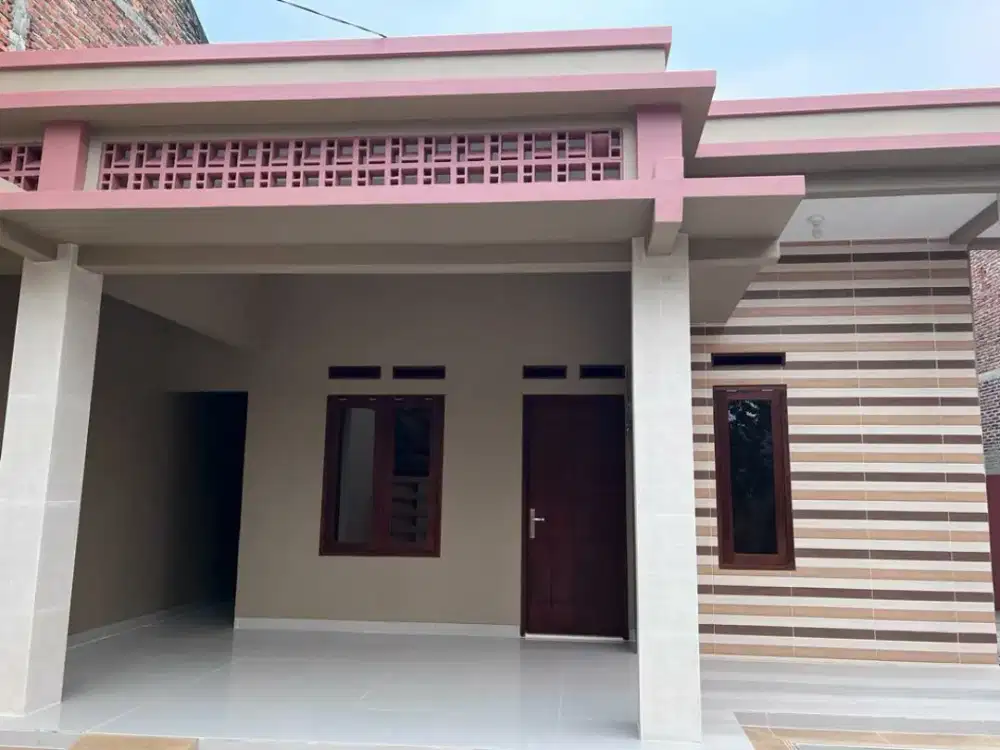 FOE SALE!!  RUMAH BERLOKASI DEKAT DENGAN BSD