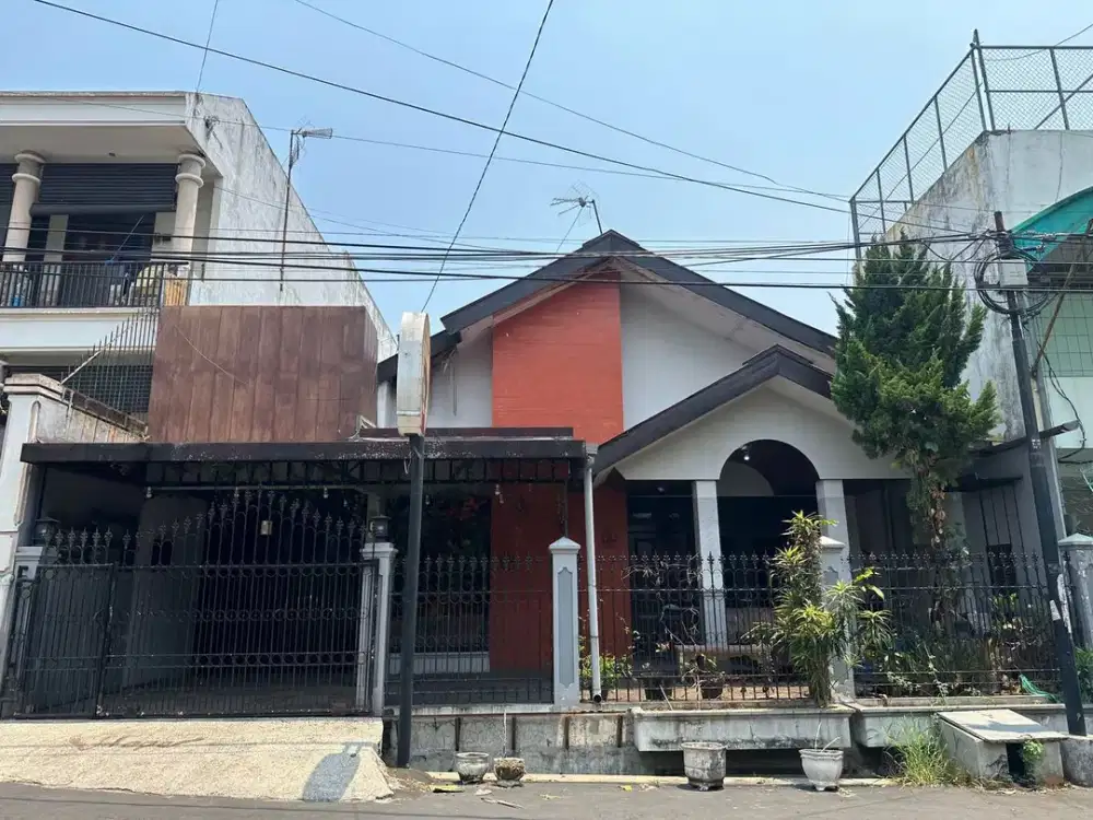 Dijual Rumah Terawat Row Jalan Lebar di Borobudur Malang