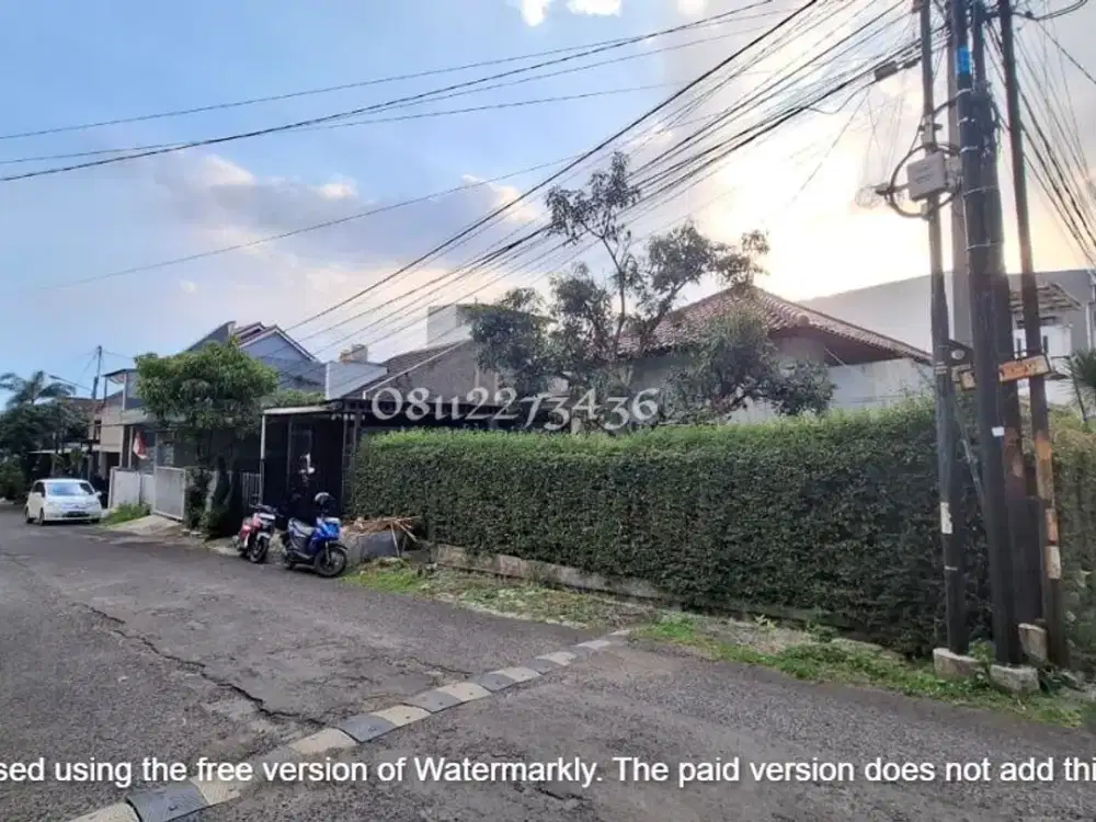Dijual Rumah Komplek Sariwangi Hook View Asri Taman Besar Lokasi Strategis Jarang ada Nego SHM