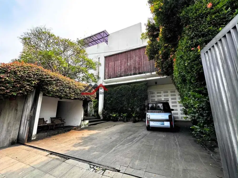 Rumah Mewah Dan Asri Open Space Di Kemang