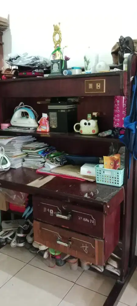 LEMARI BELAJAR KAYU JATI ASLI