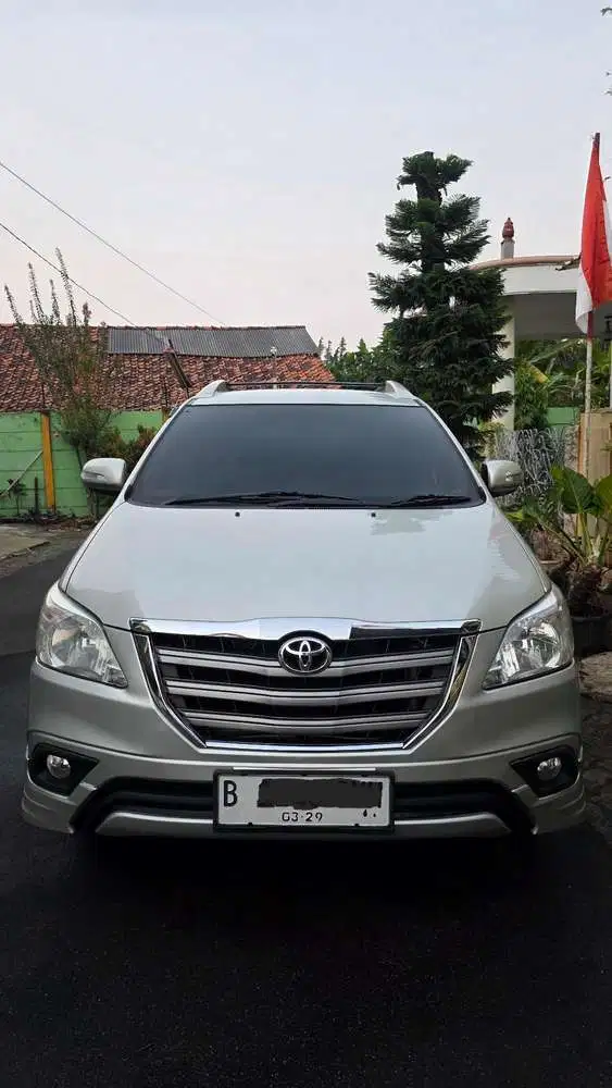 Toyota Kijang Innova 2014 Bensin