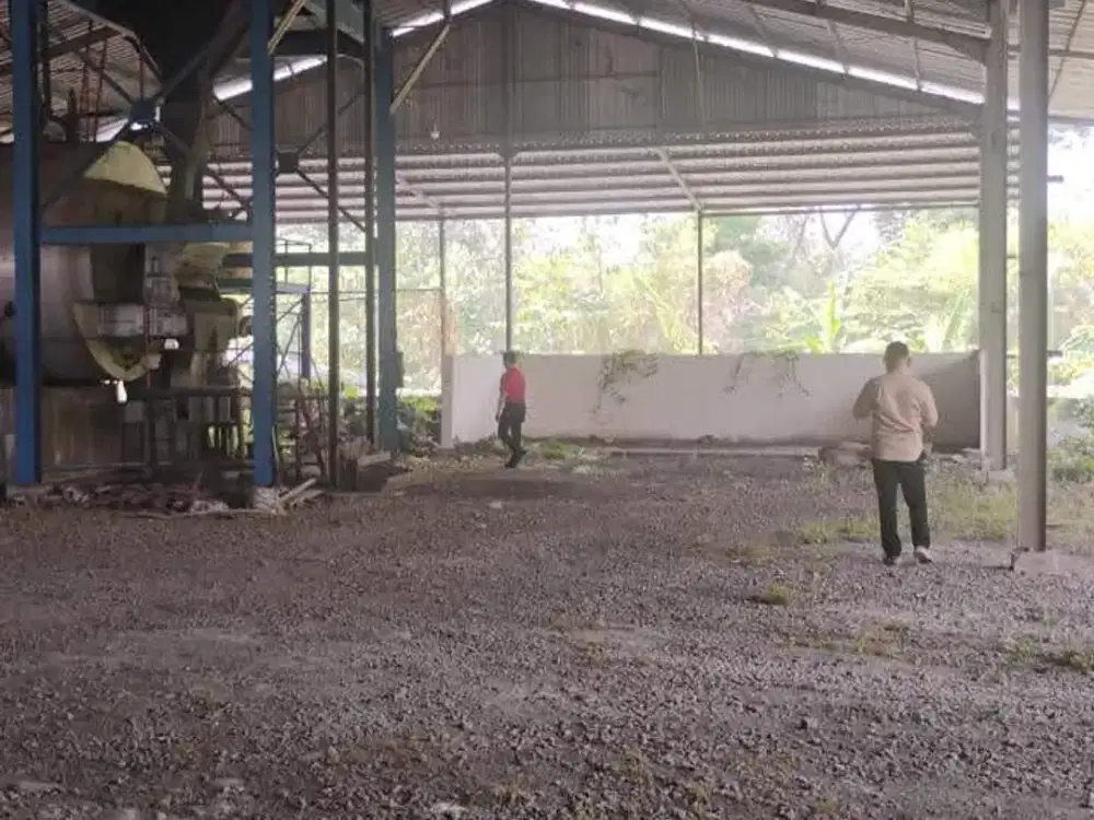 Di jual Gudang Ex Pabrik Nol jalan Provinsi 1 menit dr Exit Toll Pemalang