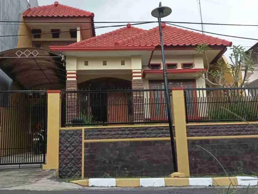 Rumah Luas 200 m² di Perumahan Puncak Dieng Dekat Kampus Kedokteran UB