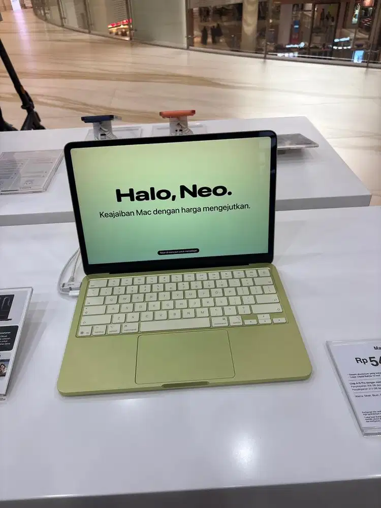 NEW MACBOOK NEO 512GB