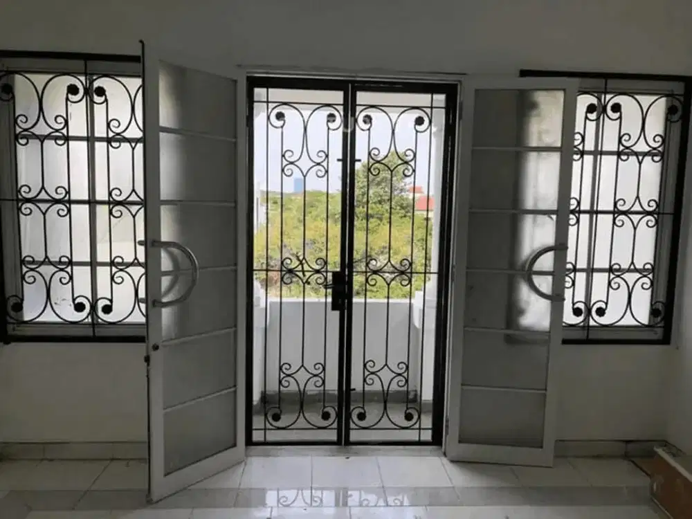 DIJUAL Ruko 3 Lantai dengan Lokasi Strategis di Kelapa Gading, Jakarta Utara