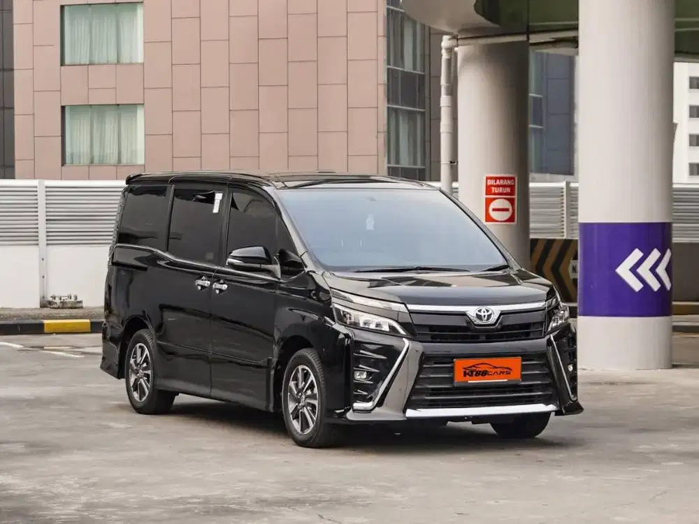 Toyota Voxy 2.0 AT Tahun 2019 Bergaransi Mesin
