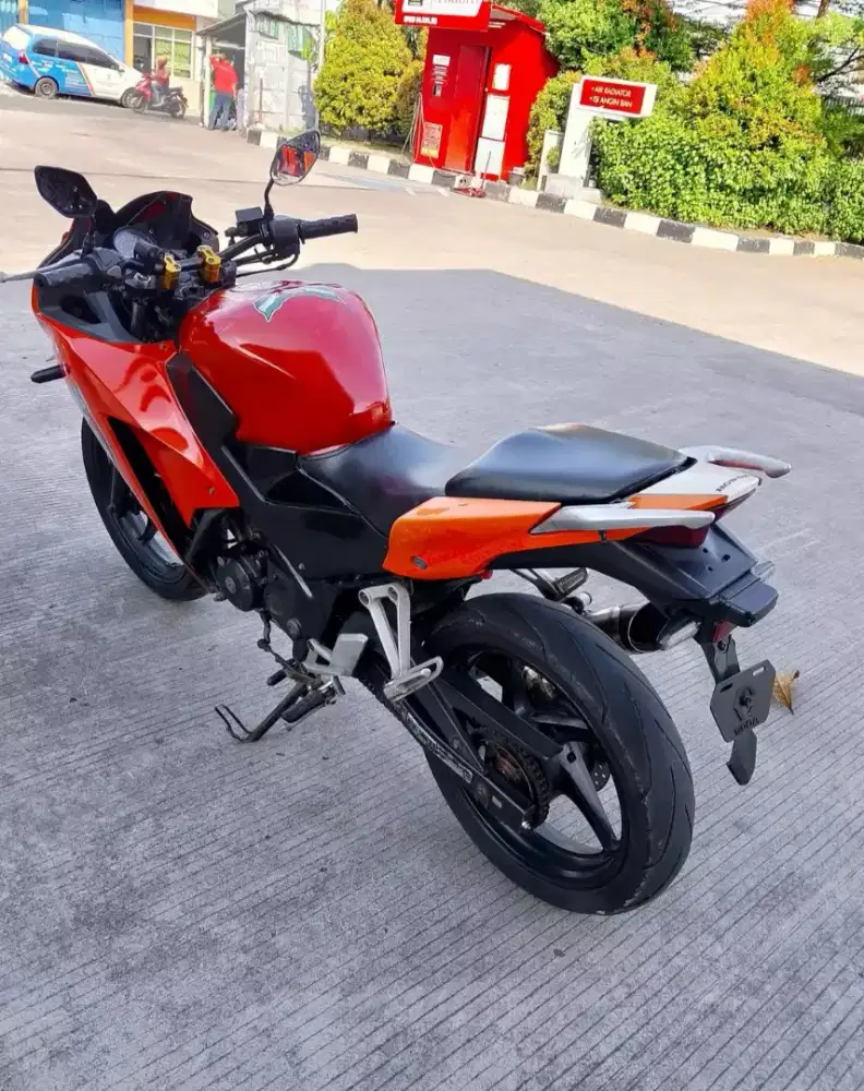 Jual motor CBR 150R, Tahun 2015