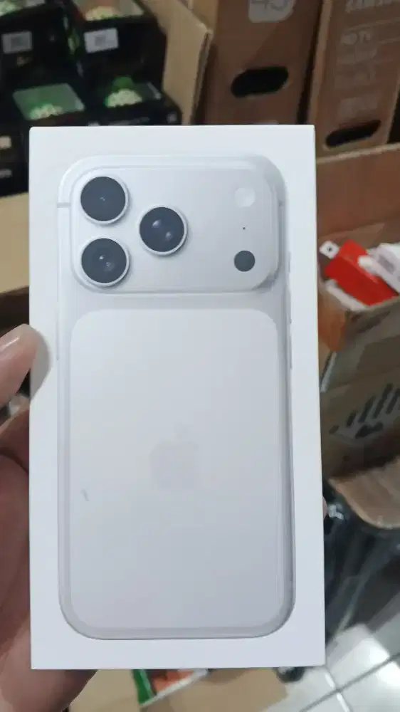 iPhone 17 pm 256 new
