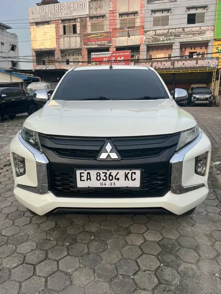 Triton GLS 4x4 MT 2019 Facelift