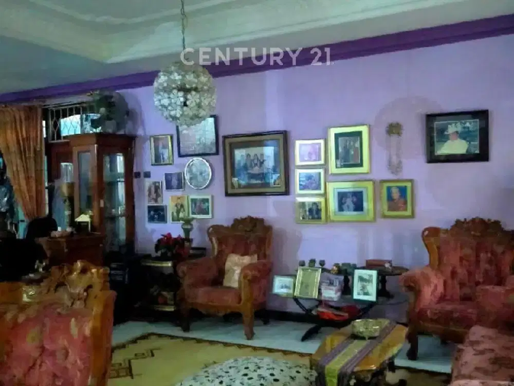 Rumah Tinggal Hoek Di Comp. Pertamina Cipinang, Jakarta S9634