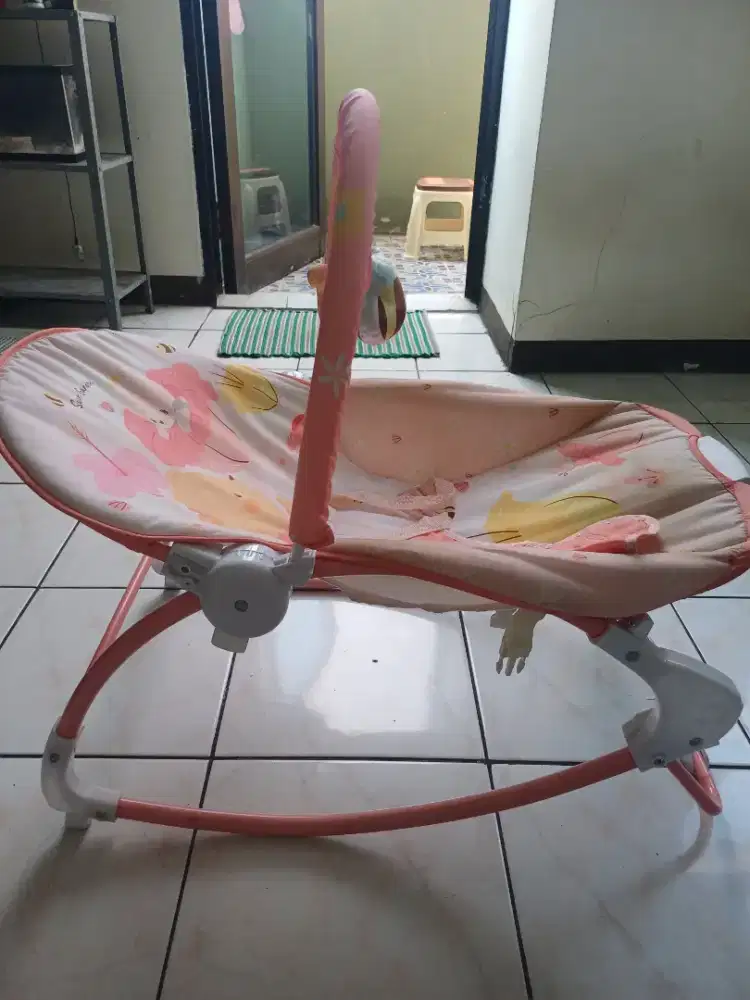 Bouncer bayi musik