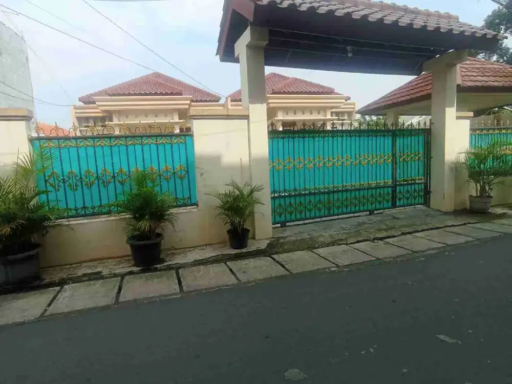 Rumah Luas 260 meter di Jakarta Timur