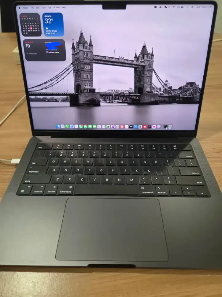 MACBOOK PRO M4 16/512 GARANSI IBOX AGUSTUS 2027