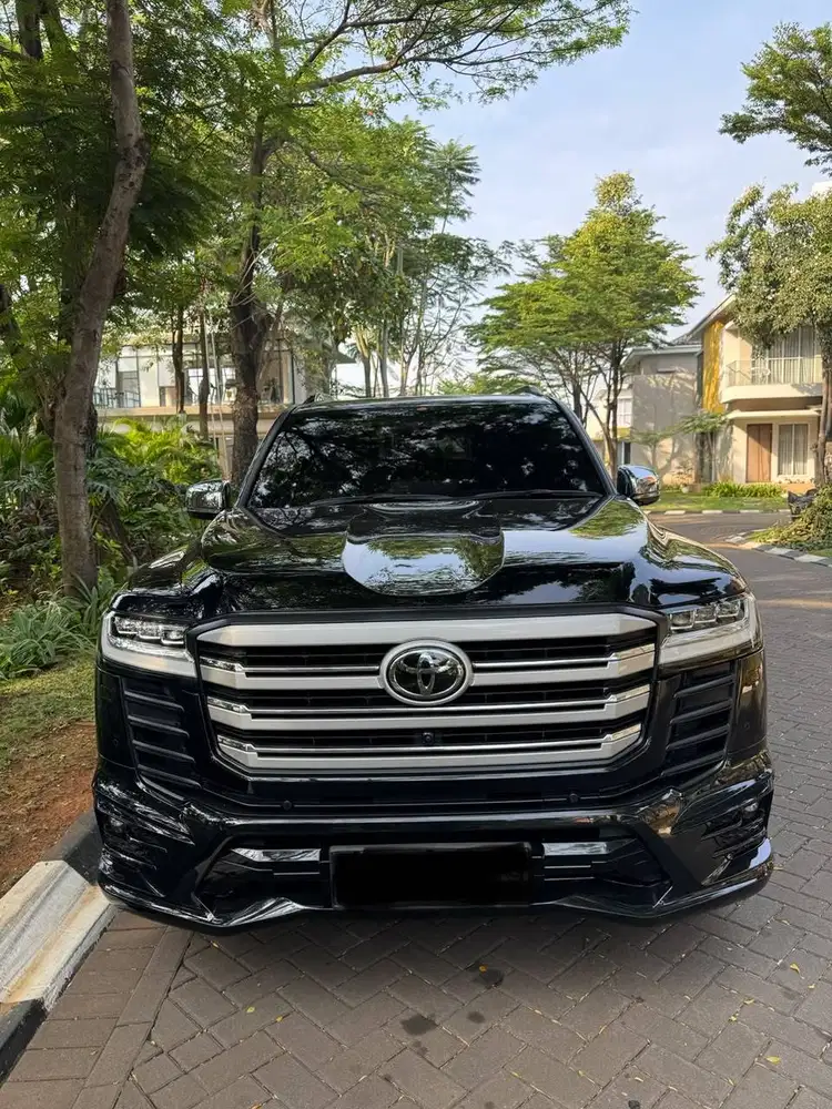 [Km 18RB] Toyota Land Cruiser LC300 VXR Nik 2024 LC 300