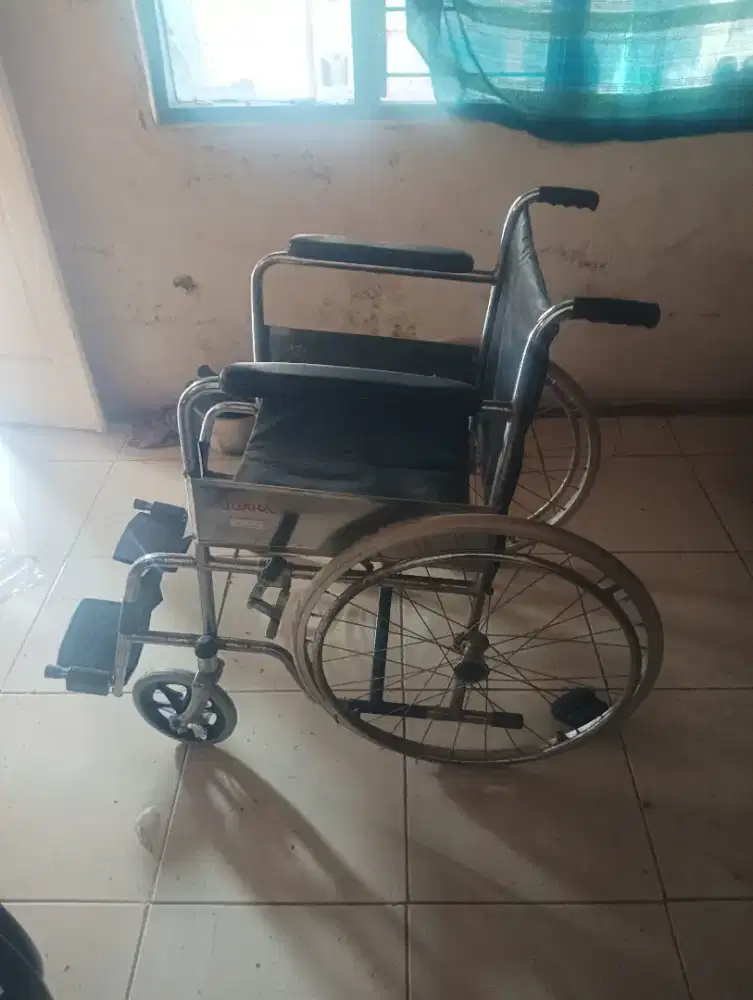 Kursi Roda jeruji