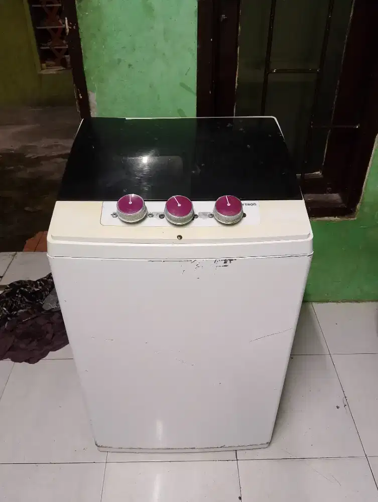 Mesin cuci Polytron 8kg 1 tabung sudah manual