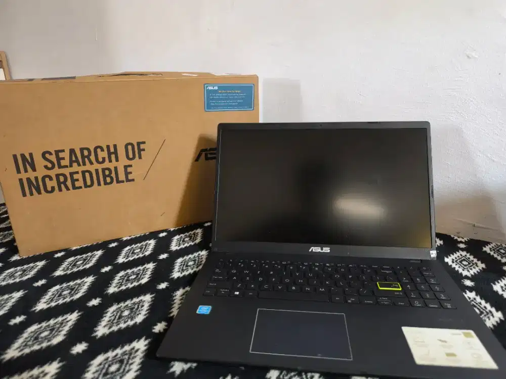 Asus Celeron N4020 Ram4/256 Battrai Awet Fullset
