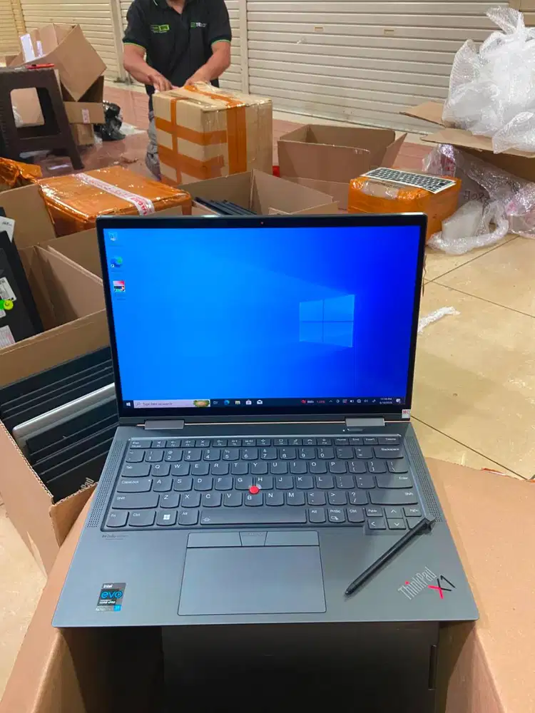 LENOVO  YOGA X1 TH6 i7 GEN11 RAM 16 GB  SSD 256 GB  LAYAR 14 INCH *ET