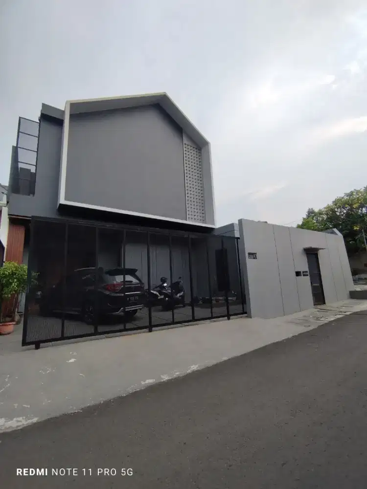 [FOR SALE] Rumah Hoek di Joglo