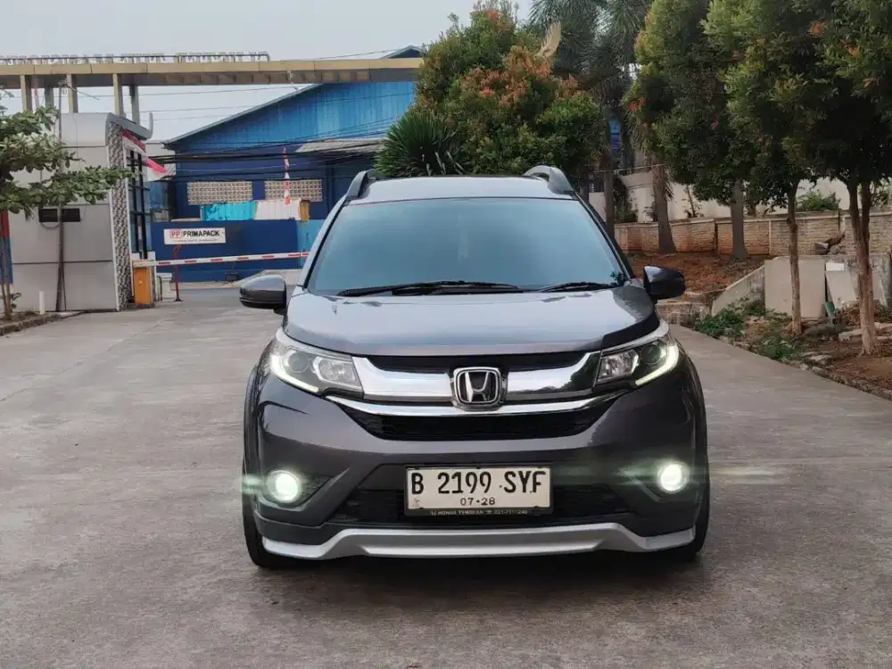 HONDA BRV E CVT PRESTIGE 2018,DP 25 JUTA,ISTIMEWA