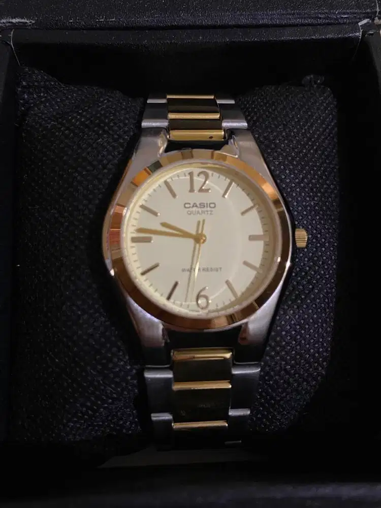 Jam tangan Casio classic