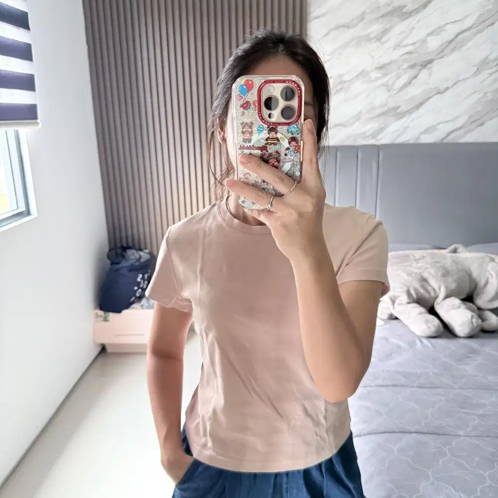 UNIQLO BASIC TEE