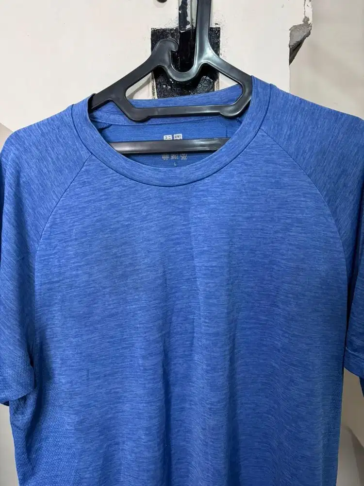 UNIQLO Baju Olahraga Running Gym Jogging