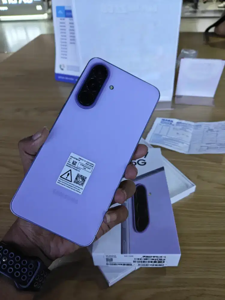 Samsung A57 5G 8/256gb likenew