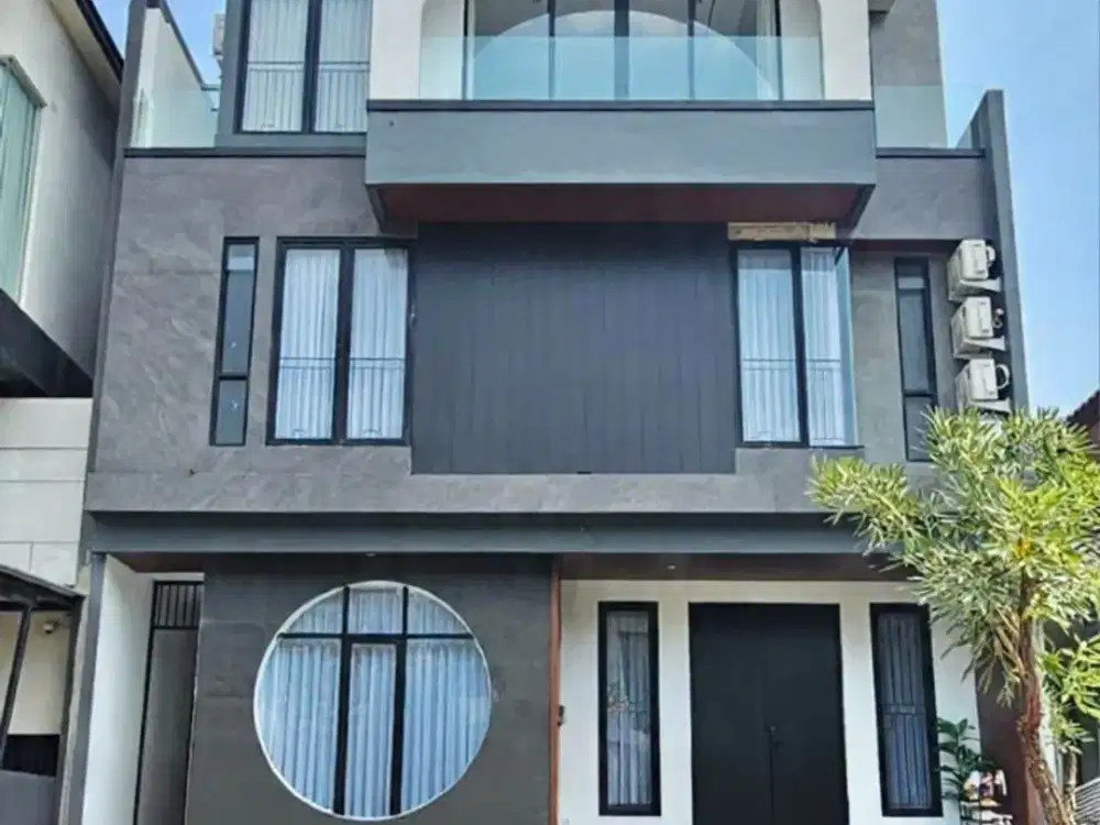 Dijual Bonus Kolam Renang Rumah Citraland 3 Lantai Full Furnished + Interior mewah