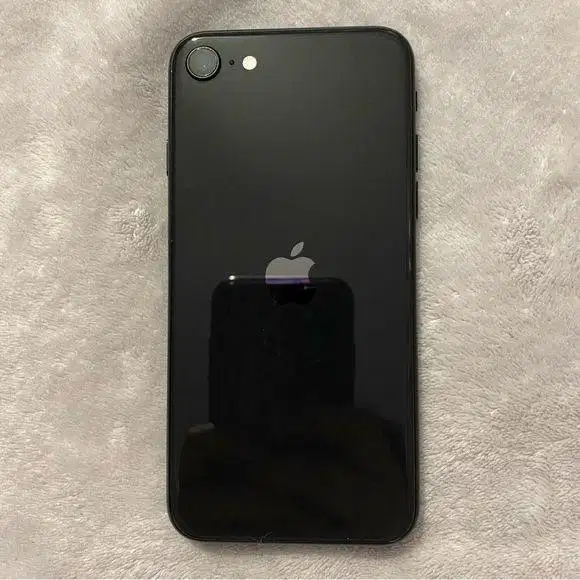 Iphone se gen 3 2022 hitam ibox 64gb