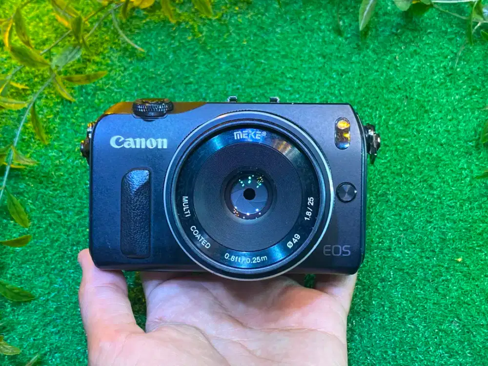 Kamera Canon EOS M