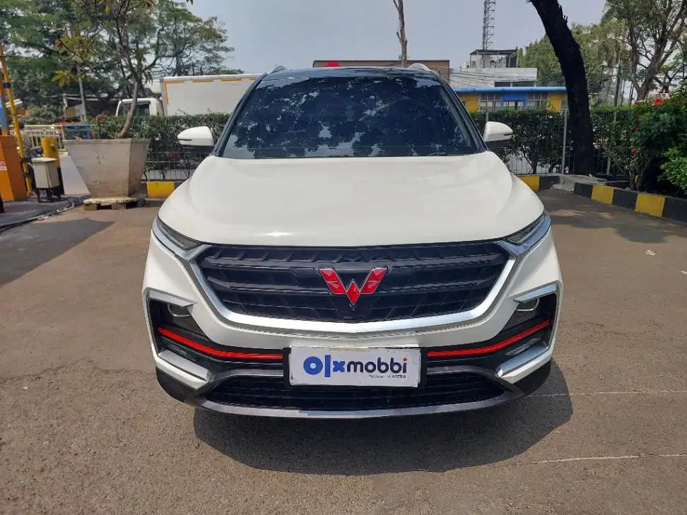 LOW DP Wuling Almaz 1.5 Exclusive 5-Seater Bensin-AT 2019 BMU