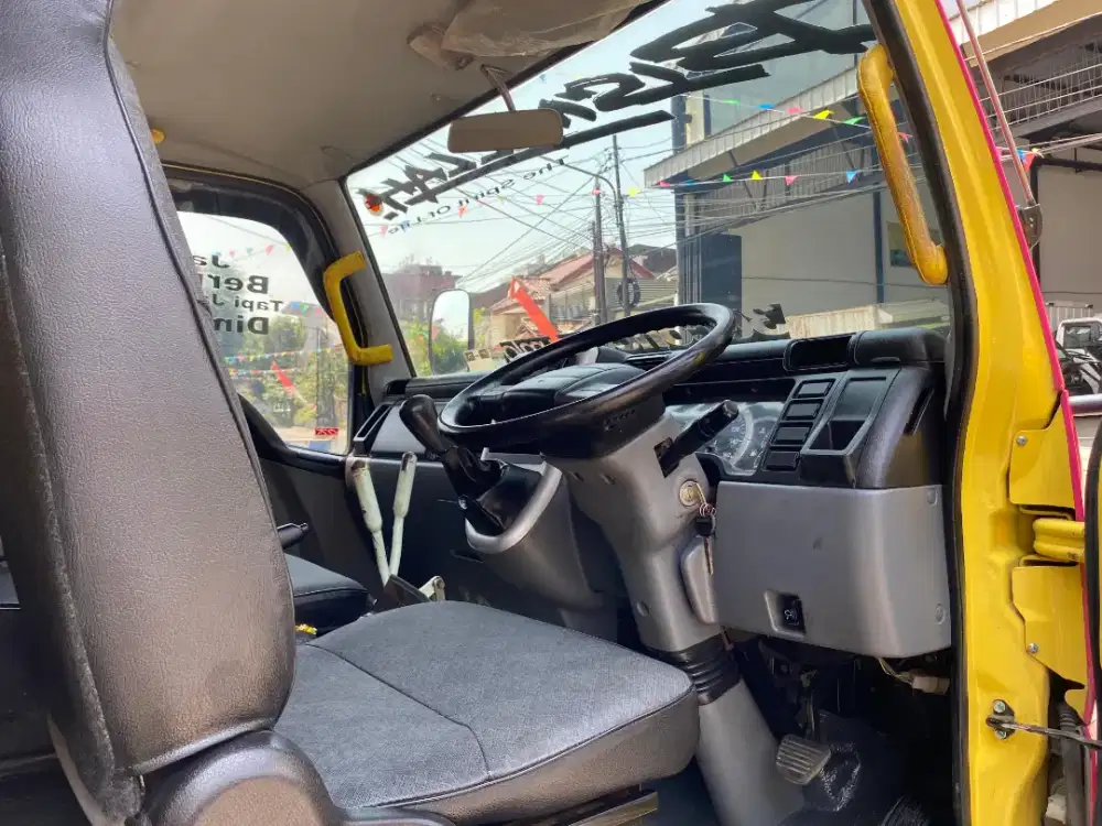 Canter FE75HDX Th2023 Dump Truk Antik