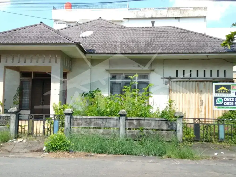 Jual Cepat Rumah Cocok Kantor, Tanah Luas, Pusat Kota